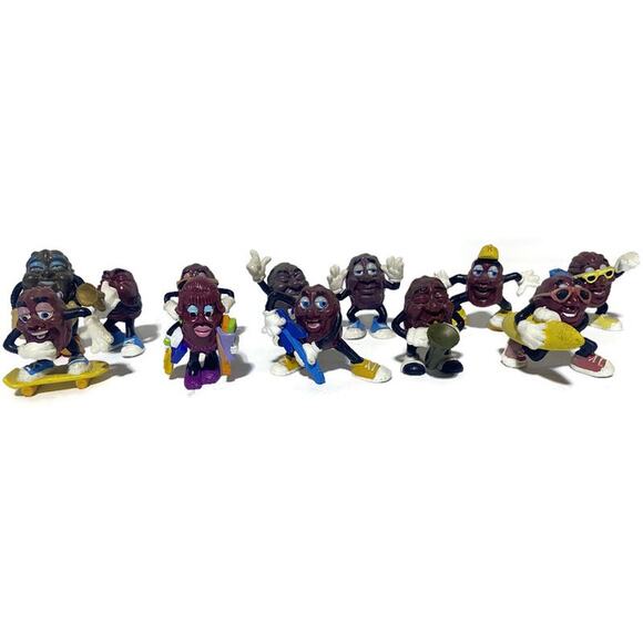 California Raisins Figurines Set of 12 Vintage 1987 2 to 3 Inches Tall - Picture 1 of 7